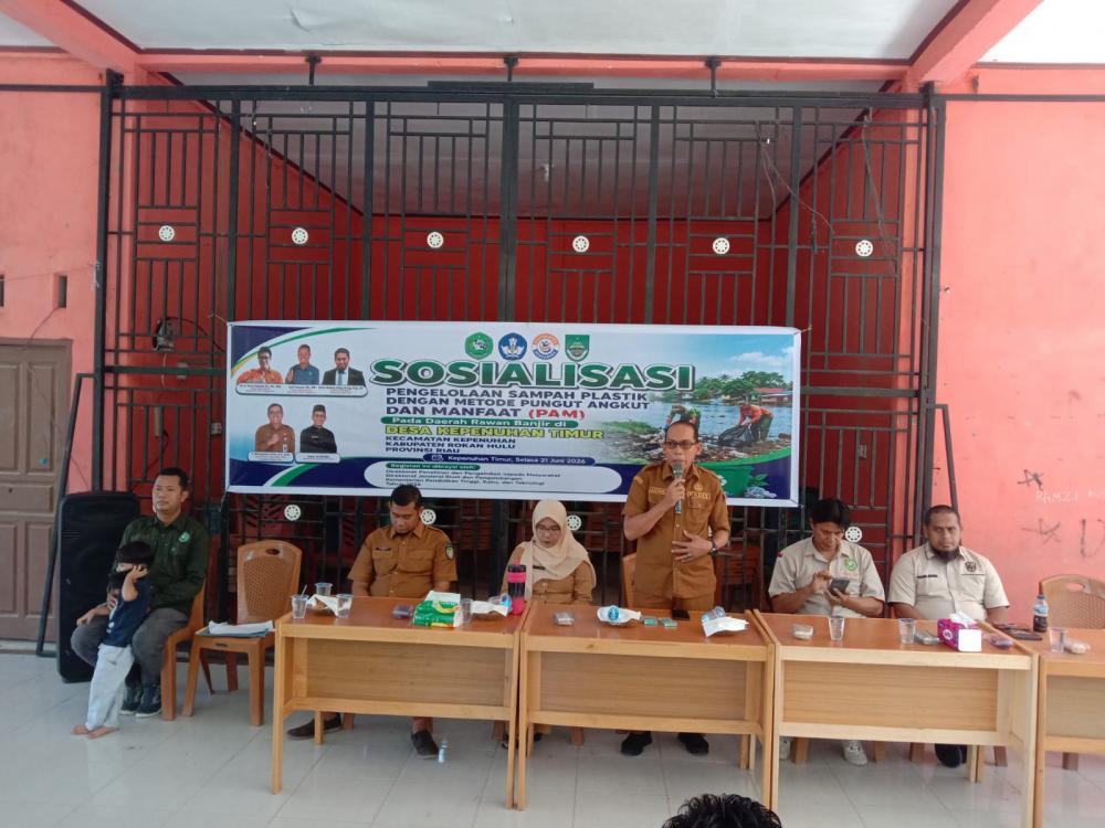 UPP Sosialisasi Pengelolaan Sampah Plastik Dengan Metode PAM Pada Daerah Rawan Banjir di Desa